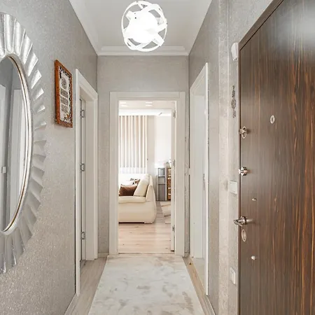 Spacious 2 Bedroom House With A View In Konacik شقة *