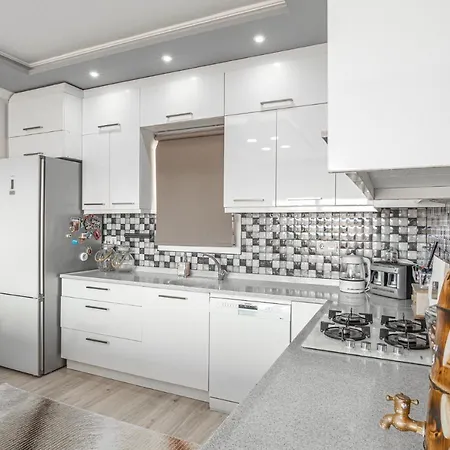 Apartment Spacious 2 Bedroom House With A View In Konacik