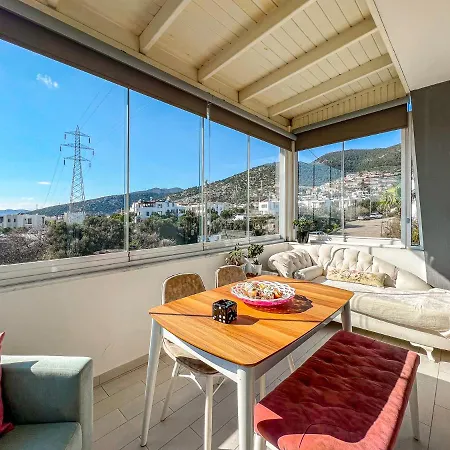 Spacious 2 Bedroom House With A View In Konacik * بودروم